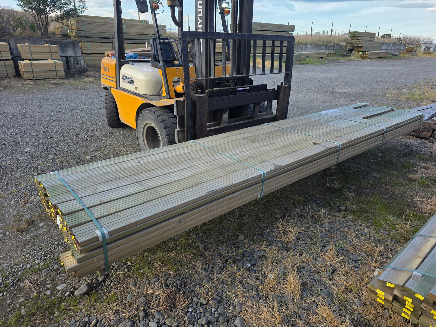 140x32 Merch Boardwalk Decking Packet Deal 205.85LM #2315194