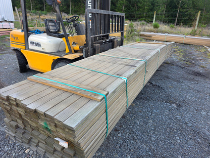 90x19 Merch Grade Decking Griptread 1100LM (Dated Stock)