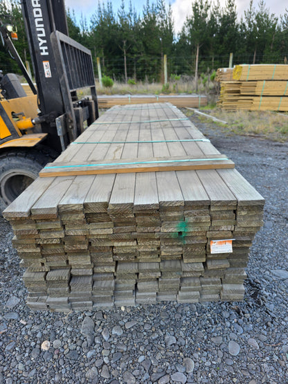 90x19 Merch Grade Decking Griptread 1100LM (Dated Stock)