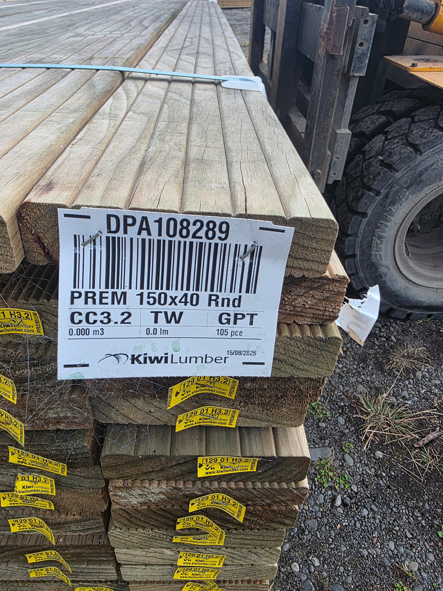 140x32 H3.2 Premium Griptread Decking 105x 3.6m