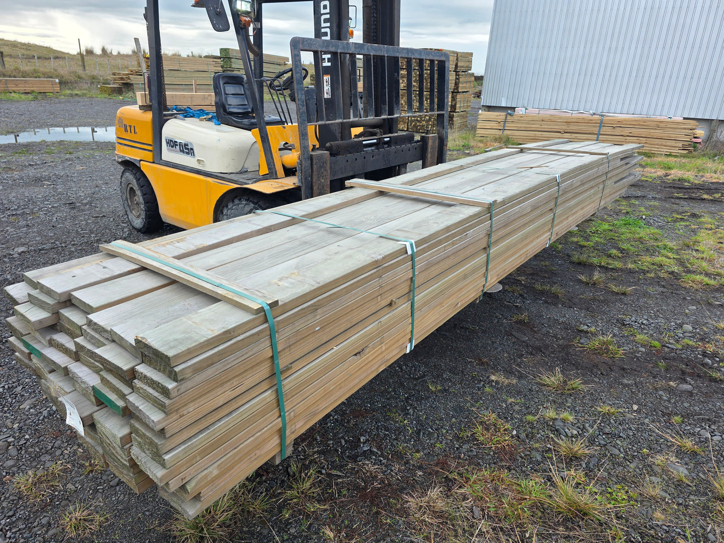 140x32 Merch Grade Decking Griptread 300LM (Dated Stock)