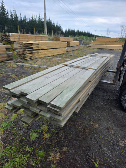 140x32 Merch Grade Decking Griptread 300LM (Dated Stock)