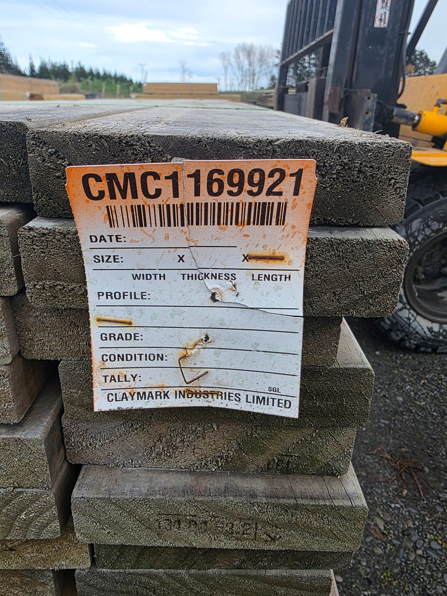 140x32 Merch Grade Decking Smooth 432.0LM (Dated Stock)