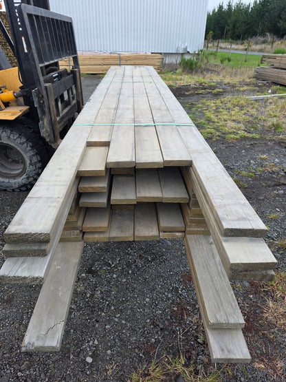 140x32 Merch Grade Decking Smooth 432.0LM (Dated Stock)
