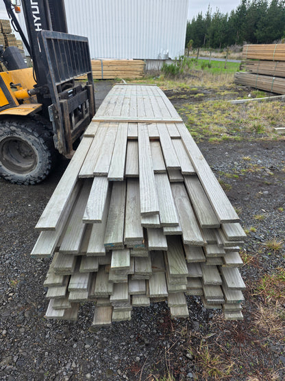 90x19 Merch Grade Decking Griptread 1122LM (Dated Stock)