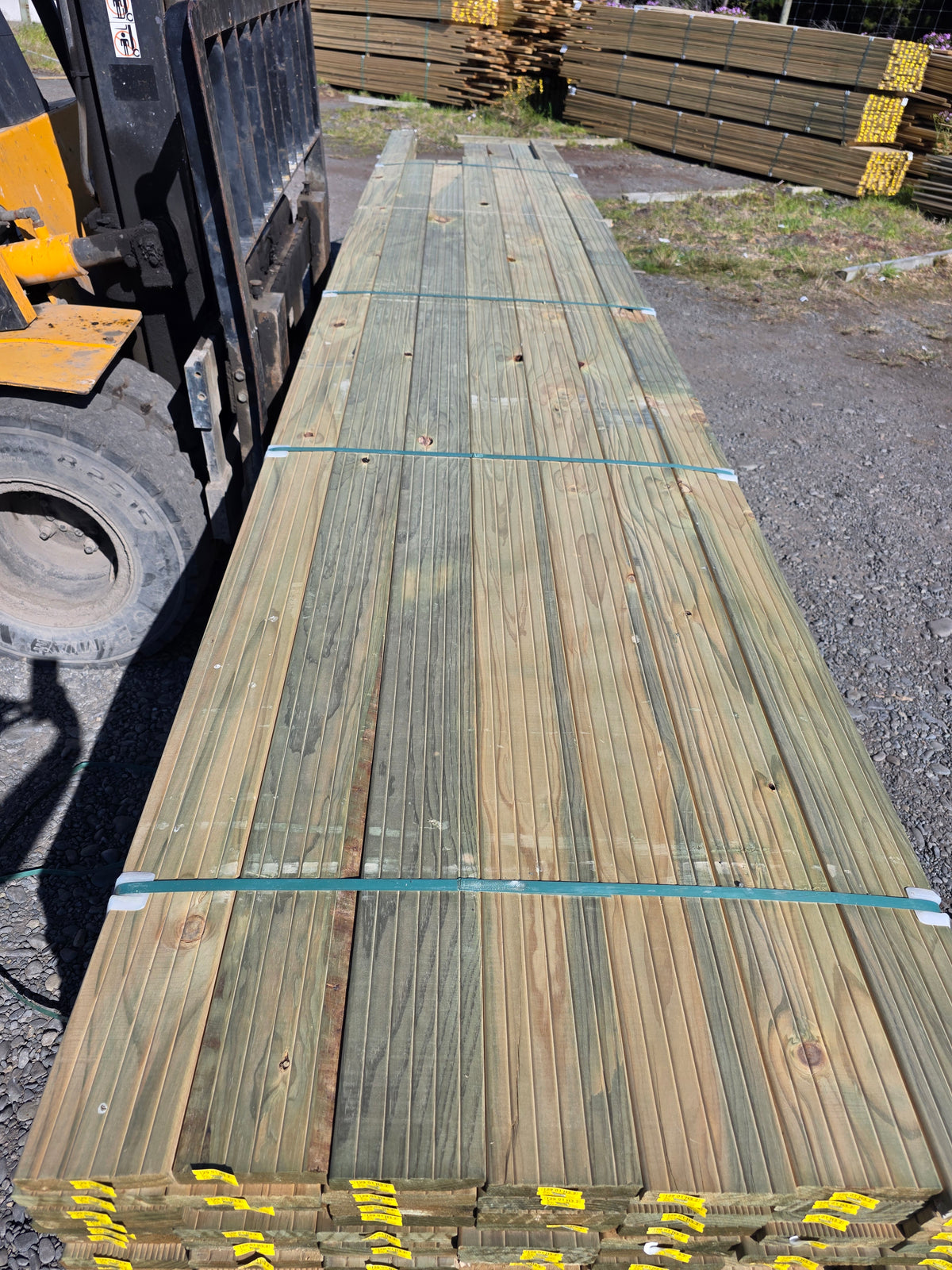 140x32 H3.2 TW Downgrade Griptread Decking 480.9LM #GPA061610