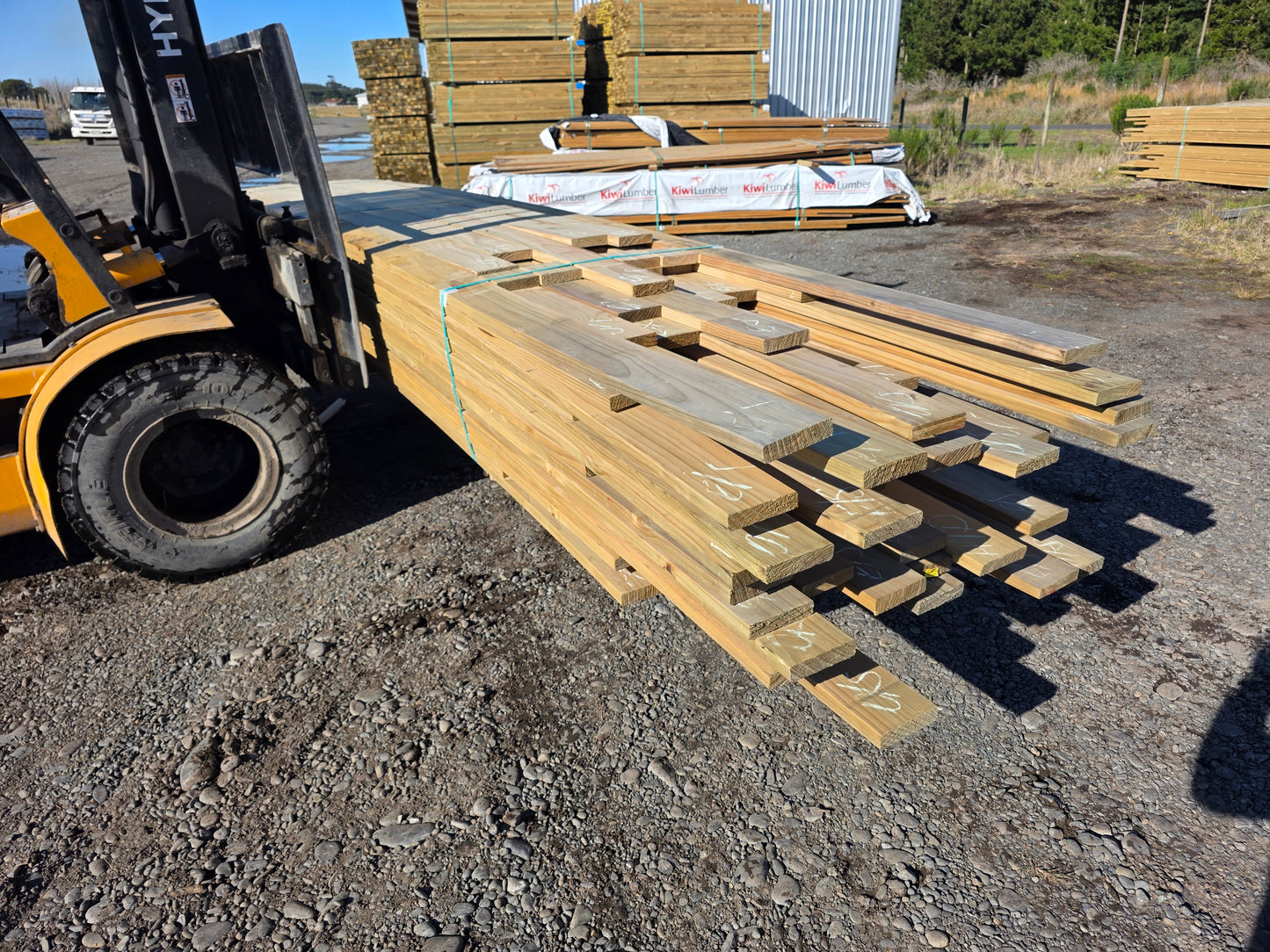 140x32 H3 Smooth Decking "Seconds" 466.2m