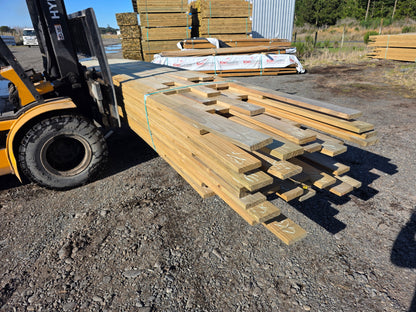 140x32 H3 Smooth Decking "Seconds" 466.2m