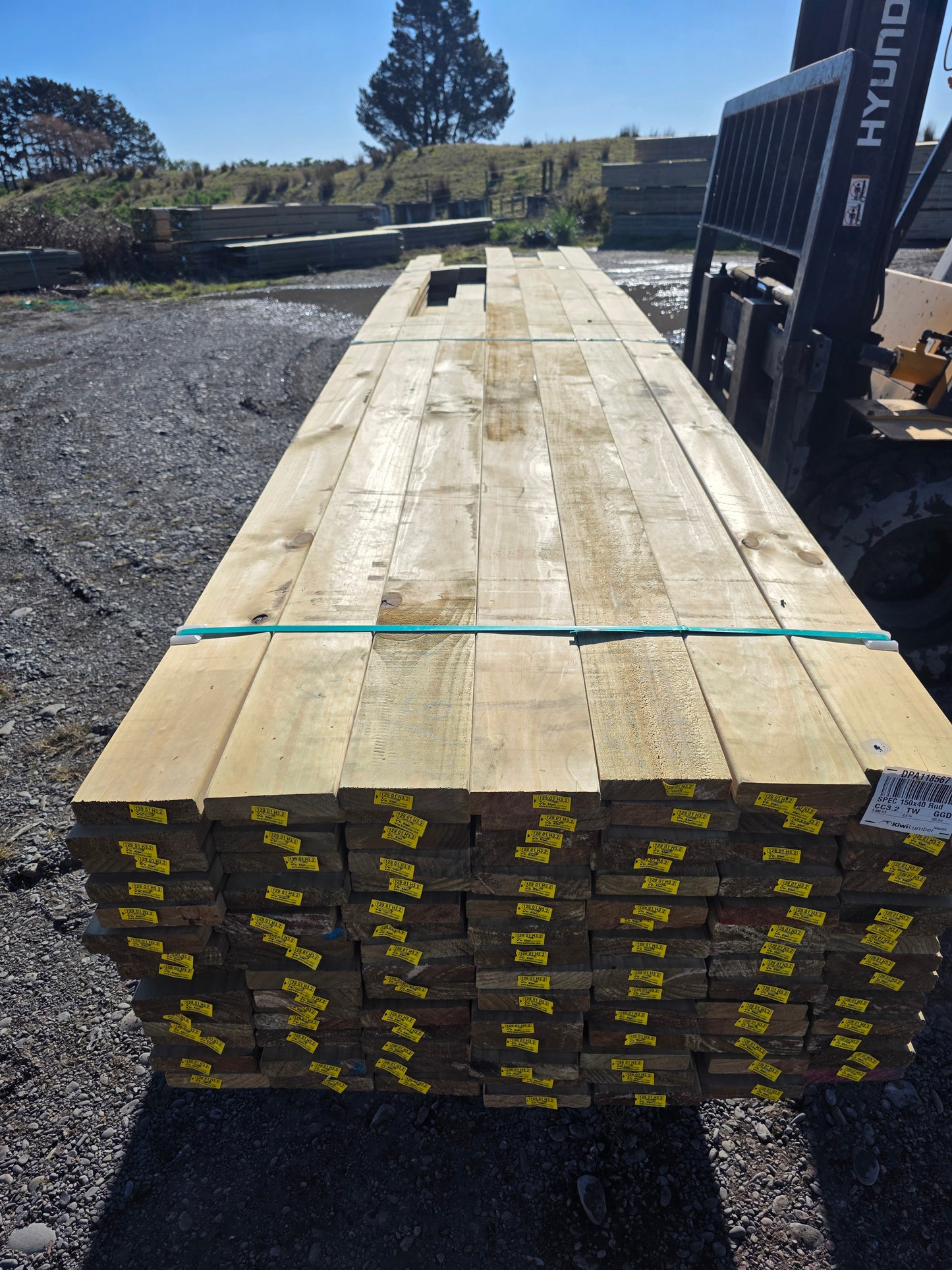 140x32 H3 Smooth Decking "Seconds" 484.5m