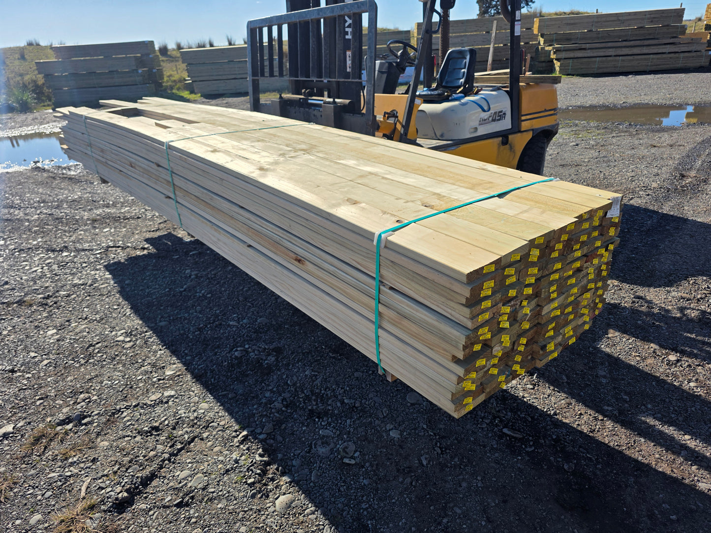 140x32 H3 Smooth Decking "Seconds" 484.5m